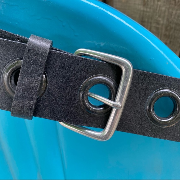 90s style Black leather belt with big black metal circles, size Large, 1969 Gap - Picture 2 of 8